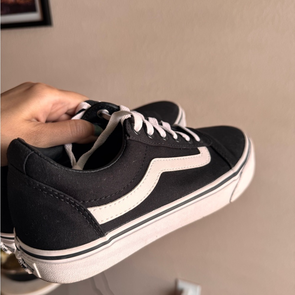 Vans Wards women’s Skate Shoes 7.5